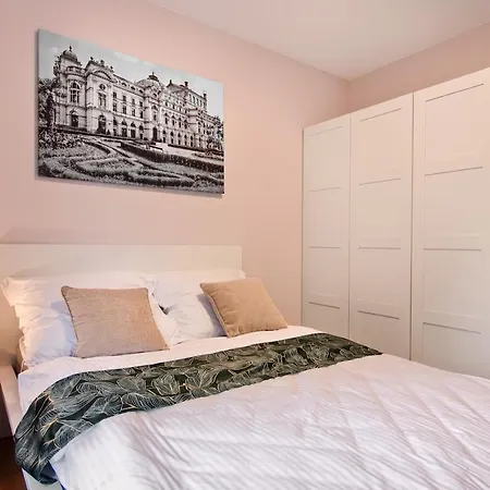 Cracow Wroclawska Premium